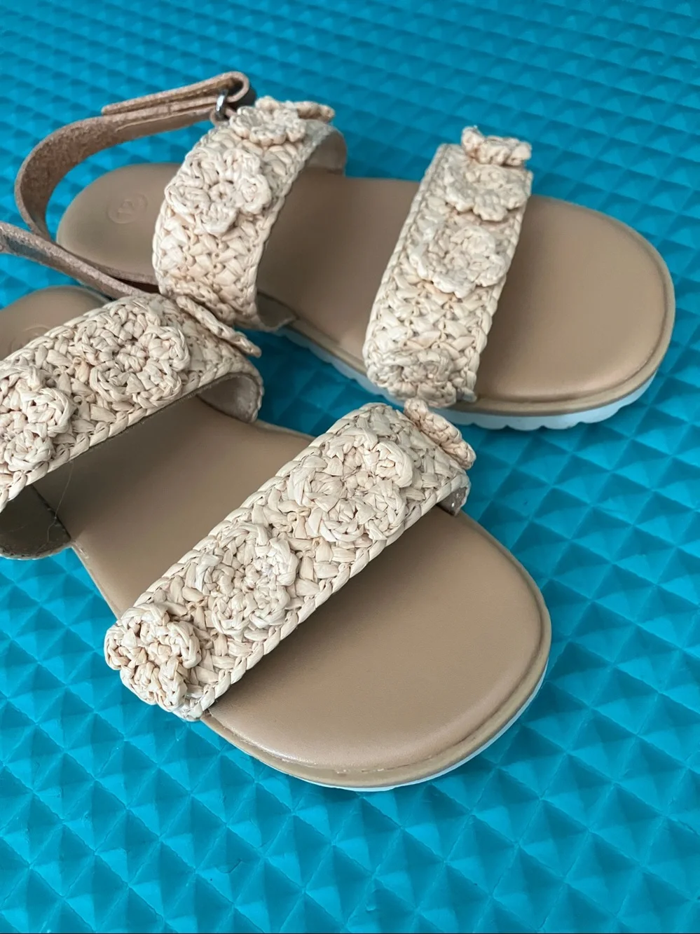 NEW CAT & JACK Toddler Girls Denitra Raffia Sandals | 12